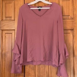 Women’s Ruffled Sleeve Blouse